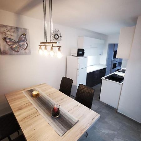 Ema Studio Apartman Karlovac Extérieur photo