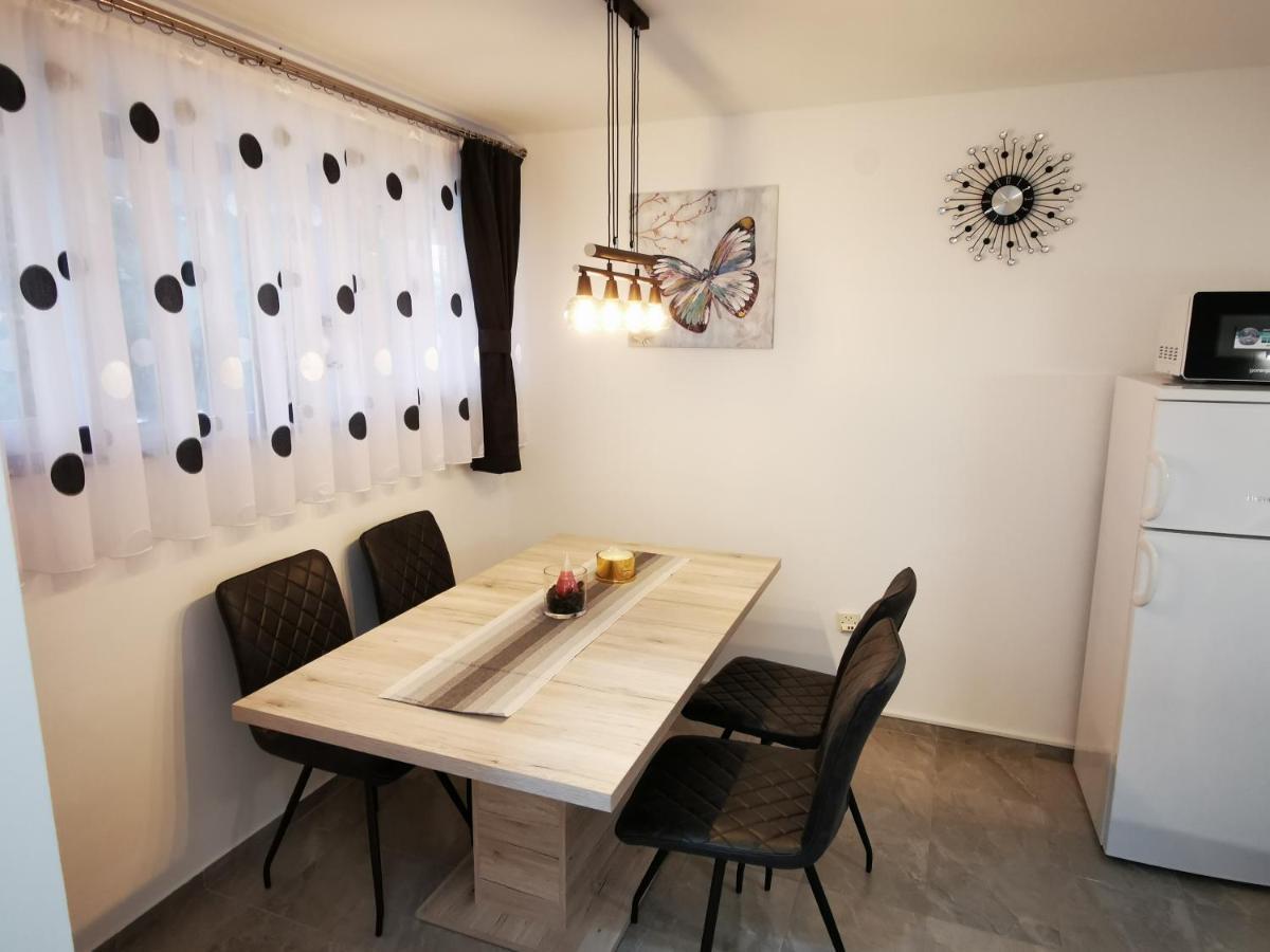 Ema Studio Apartman Karlovac Extérieur photo