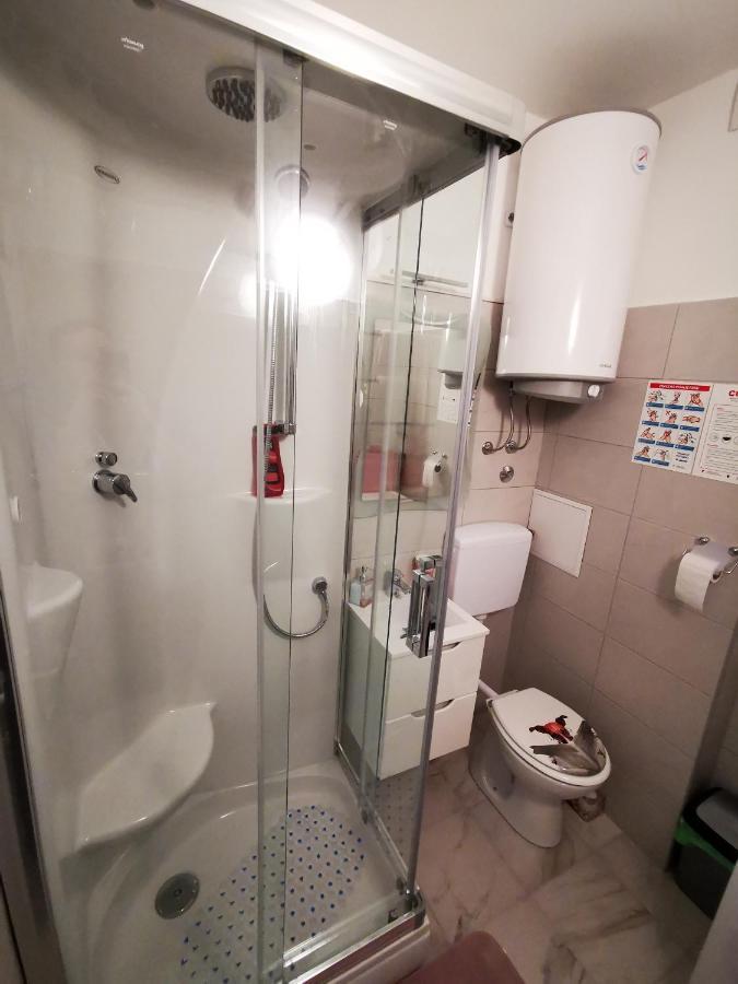 Ema Studio Apartman Karlovac Extérieur photo