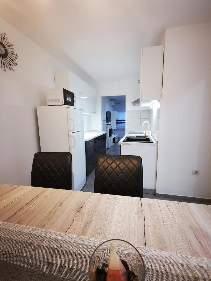 Ema Studio Apartman Karlovac Extérieur photo