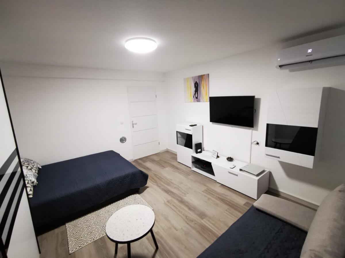 Ema Studio Apartman Karlovac Extérieur photo
