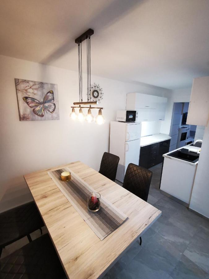Ema Studio Apartman Karlovac Extérieur photo