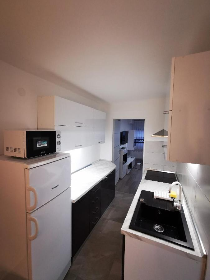 Ema Studio Apartman Karlovac Extérieur photo