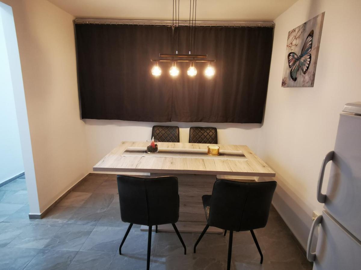Ema Studio Apartman Karlovac Extérieur photo