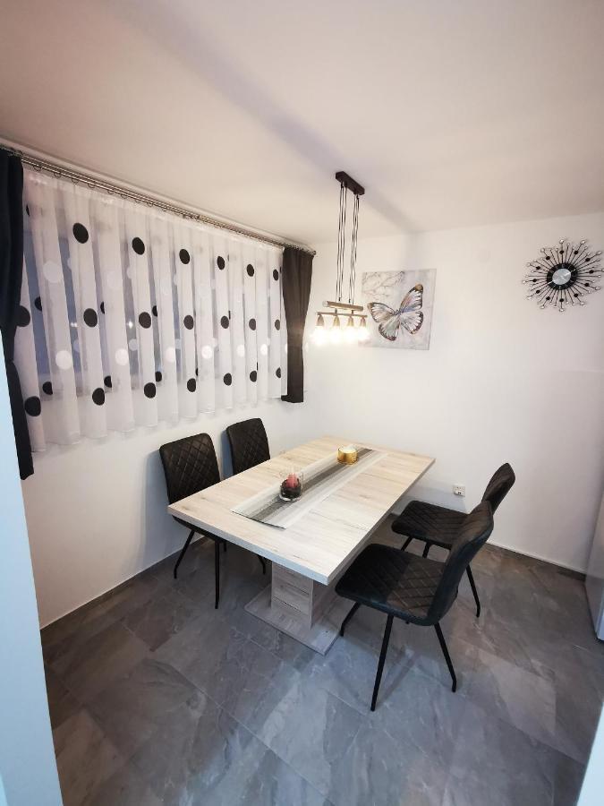 Ema Studio Apartman Karlovac Extérieur photo